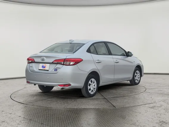 Toyota Yaris  Y 2022 