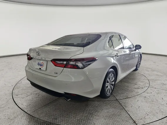 تويوتا كامري LE 2023 