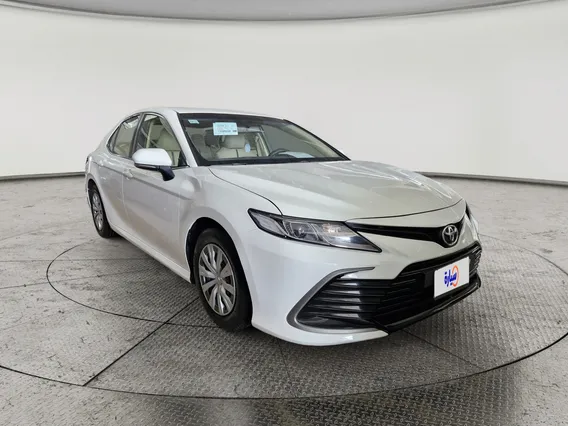 تويوتا كامري LE 2023 