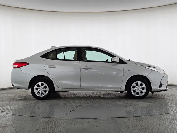 Toyota Yaris  Y 2022 