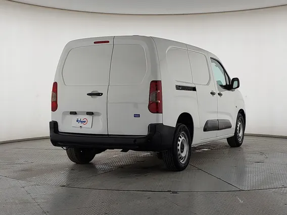 بيجو بارتنر Long van 2022 