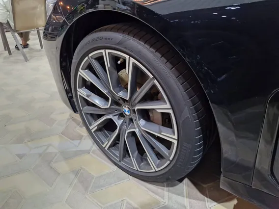 BMW 7 Series 730Li 2021 
