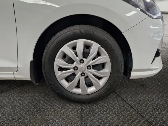 Hyundai Accent Smart 2023 