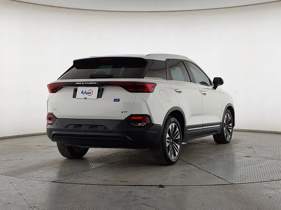 FAW Bestune T77  2023 