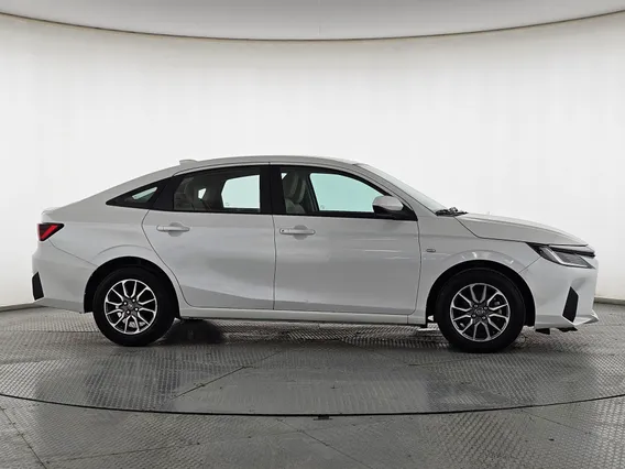 تويوتا يارس Y 2023 