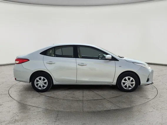 Toyota Yaris  Y 2021 