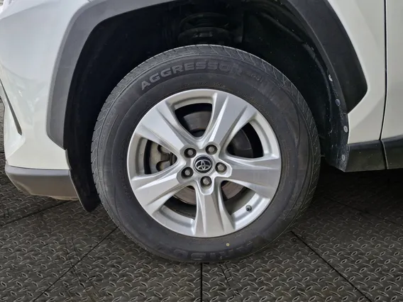 Toyota RAV4 LE 2019 