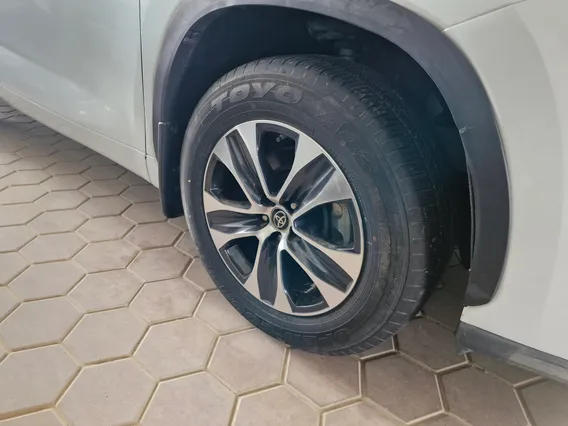 تويوتا هايلاندر GLE 2023 