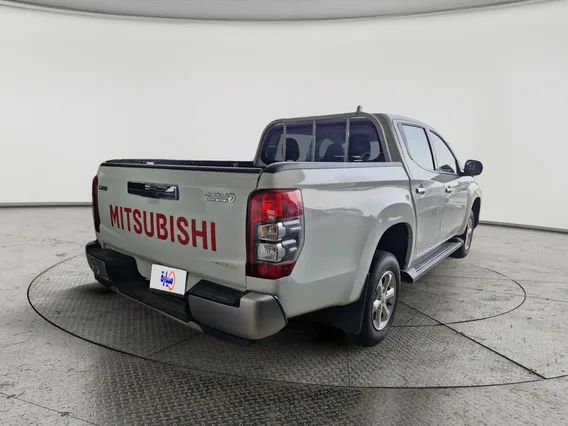 Mitsubishi L200 DC 4x4 Diesel 2023 دبل