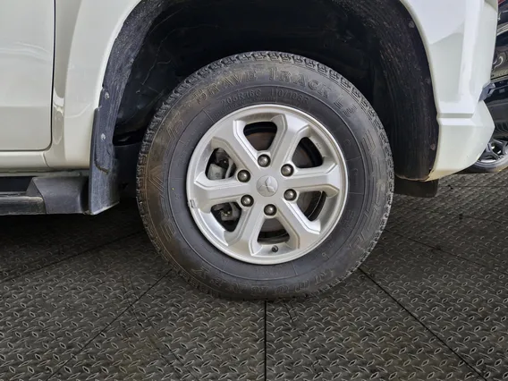 Mitsubishi L200 DC 4x4 Diesel 2023 دبل