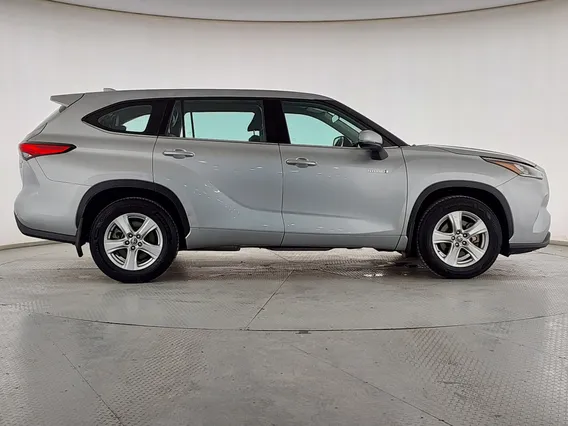 Toyota Highlander LE 2021 