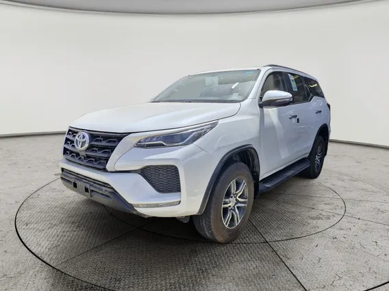 تويوتا فورتشنر GX 2025 