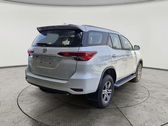 تويوتا فورتشنر GX 2025 