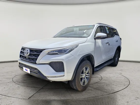 تويوتا فورتشنر GX 2025 