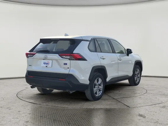 تويوتا راف فور LE 2022 