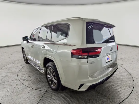 Toyota Land Cruiser GXR 2026 