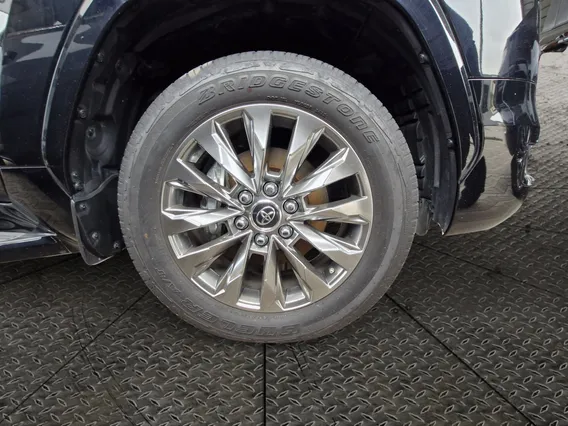 Toyota Land Cruiser GXR L4 2025 دبل