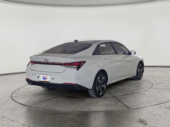 هيونداي أفانتي  2021 