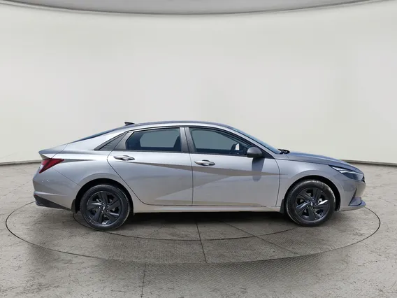 Hyundai Elantra Smart 2023 
