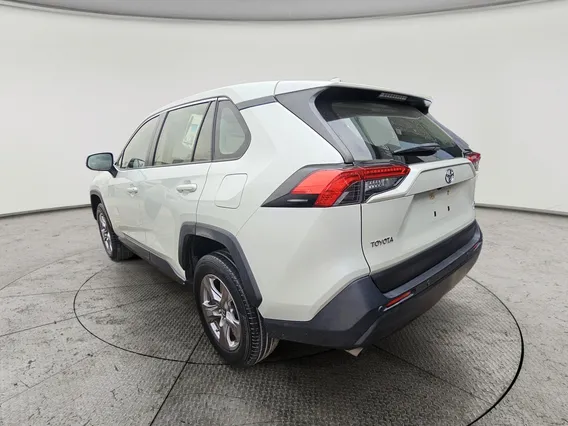 Toyota RAV4 LE 2022 