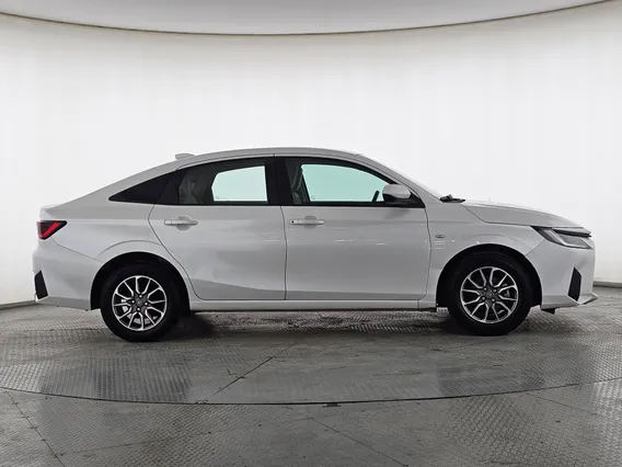 تويوتا يارس Y 2023 