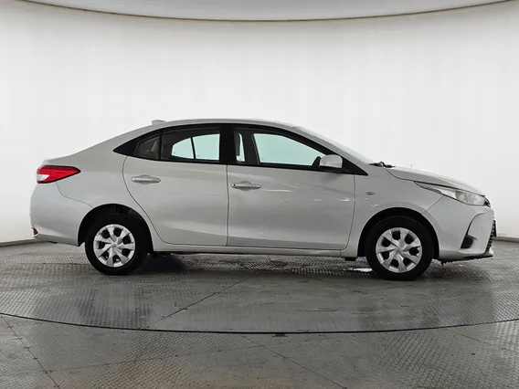 Toyota Yaris  Y 2022 