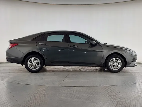 Hyundai Elantra Smart 2022 