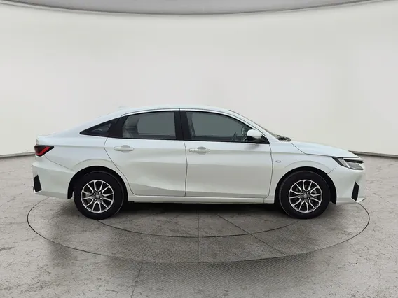 Toyota Yaris  Y 2024 