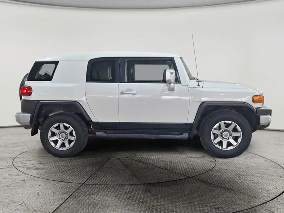 تويوتا اف جي FJ Cruiser 2022 