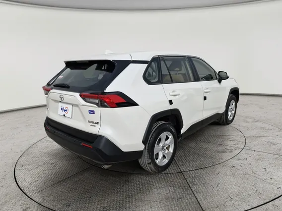 تويوتا راف فور LE 2021 