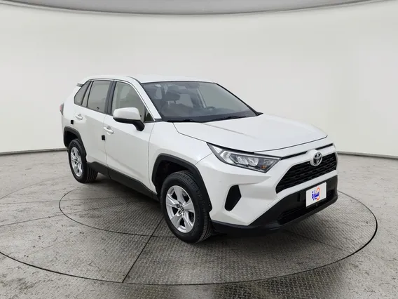 Toyota RAV4 LE 2021 