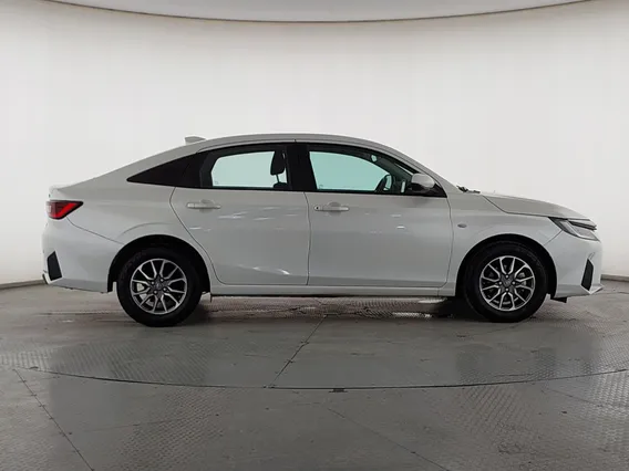 Toyota Yaris  Y 2023 