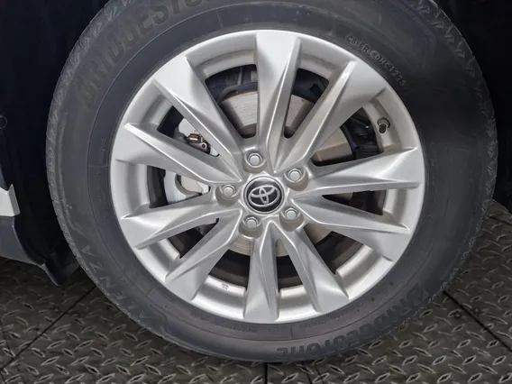 تويوتا كورولا كروس XLE HEV 2024 