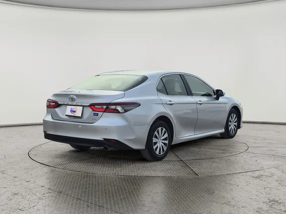 Toyota Camry  LE 2024 