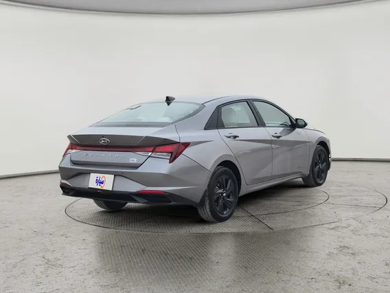 Hyundai Elantra Smart 2023 