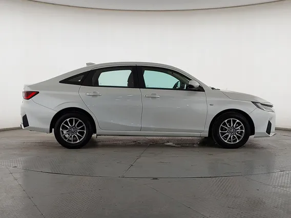 تويوتا يارس Y 2023 