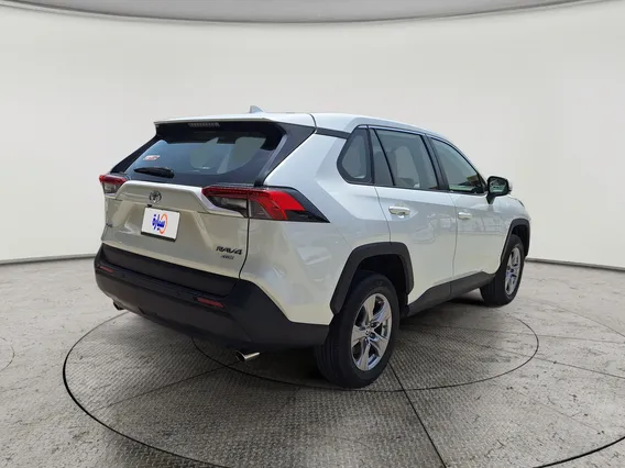 Toyota RAV4 LE 2022 