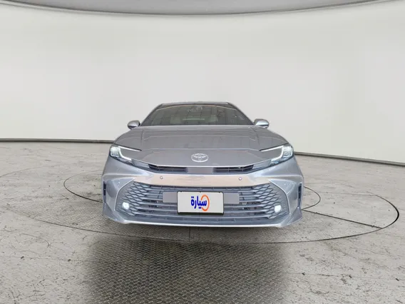 تويوتا كامري LE 2025 