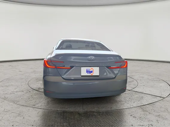 تويوتا كامري LE 2025 