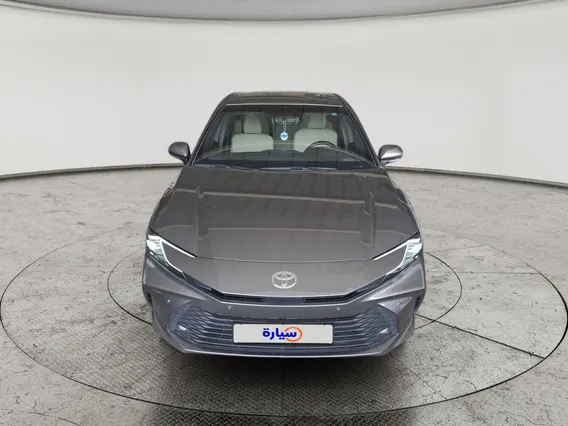 تويوتا كامري LE 2025 