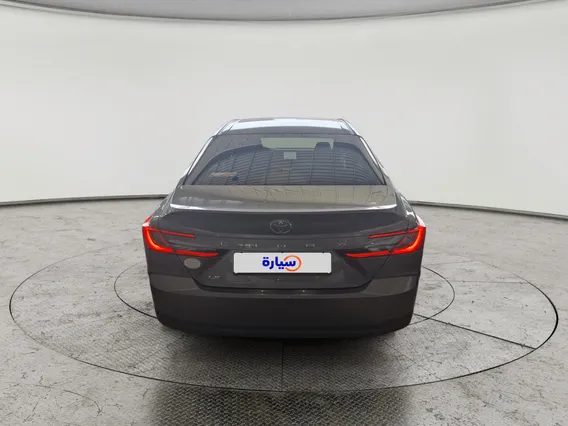 تويوتا كامري LE 2025 