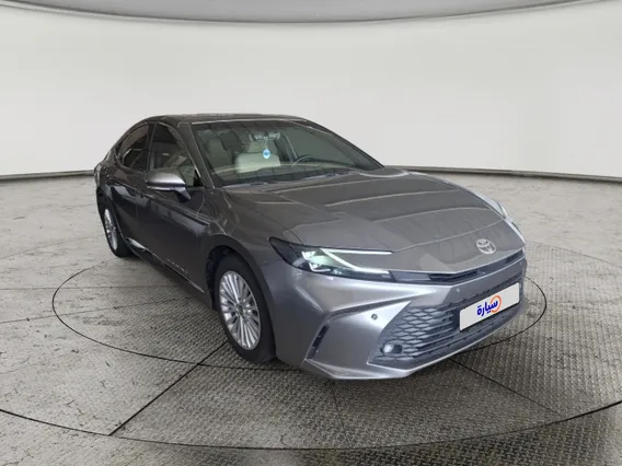 تويوتا كامري LE 2025 