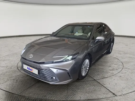 تويوتا كامري LE 2025 