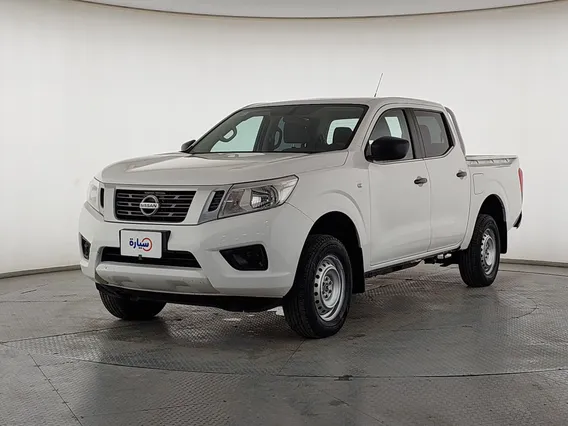 Nissan Navara DC 4x4 2022 دبل