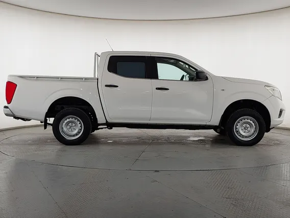 Nissan Navara DC 4x4 2022 دبل