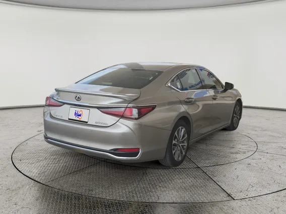 Lexus ES 300 HH Hybrid Executive 2024 