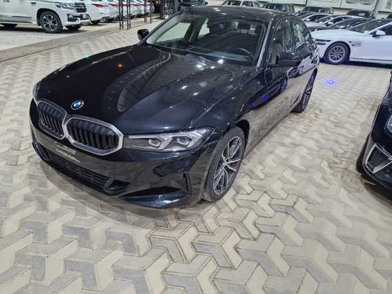 BMW 3 Series 320i  2023 