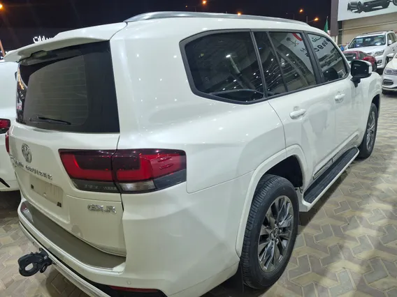 تويوتا لاندكروزر GXR5 2024 