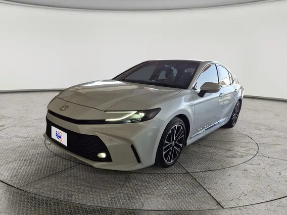 تويوتا كامري LE HEV 2025 