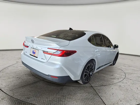 تويوتا كامري LE HEV 2025 